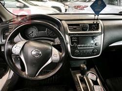 نيسان ألتيما